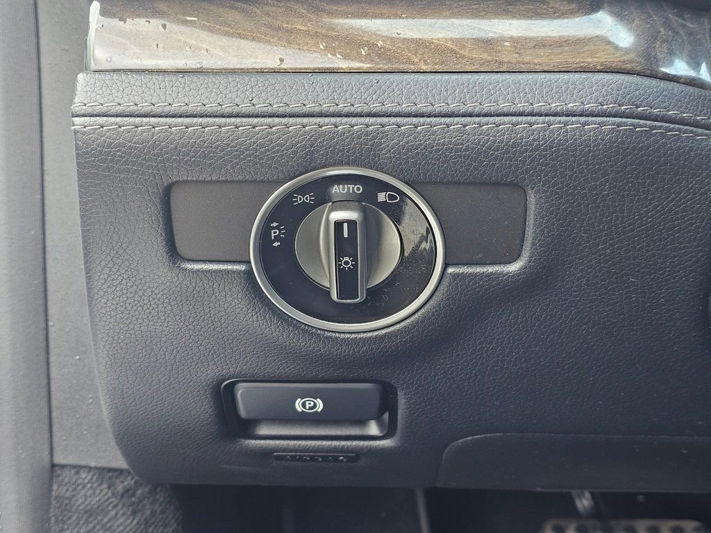 Used 2016 Mercedes-Benz SL 400 image 29