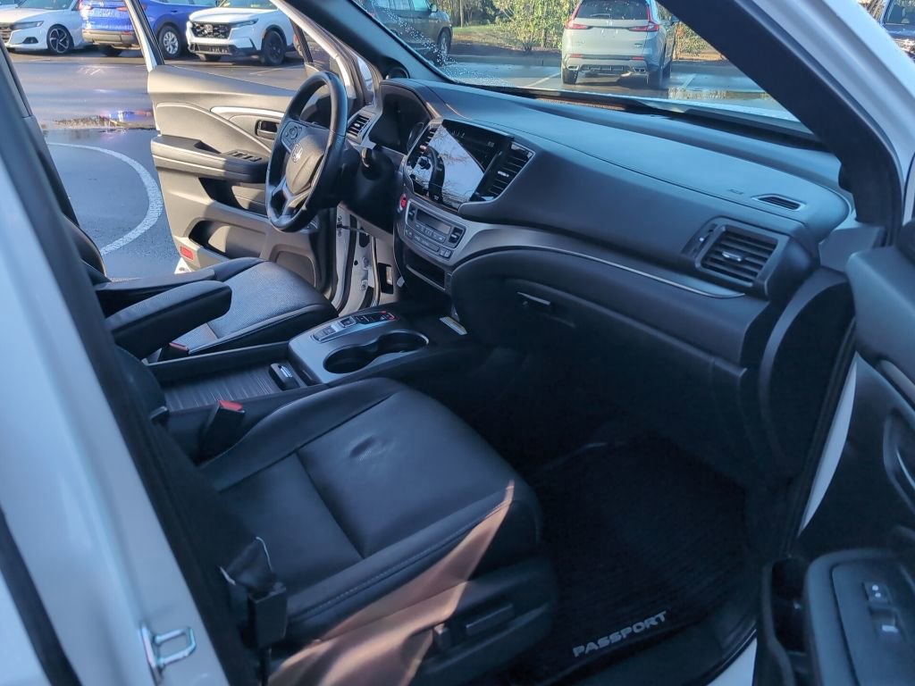 Used 2023 Honda Passport EX-L image 16