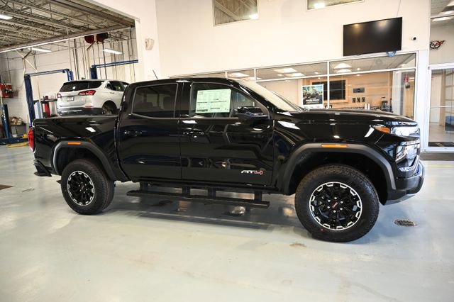 New 2026 GMC Canyon AT4 w/ Technology Plus Package AWD/4WD image 4