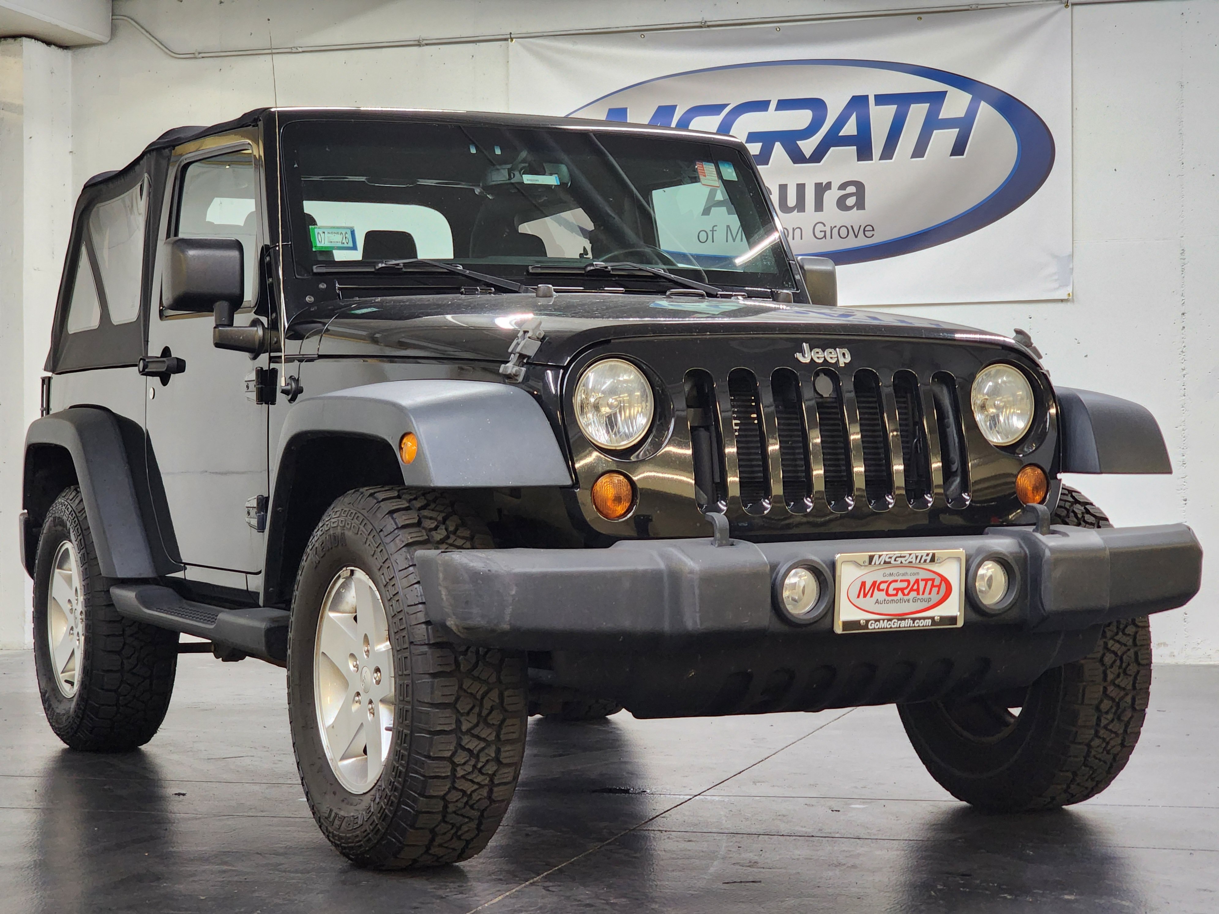 Used 2013 Jeep Wrangler Sport AWD/4WD image 2