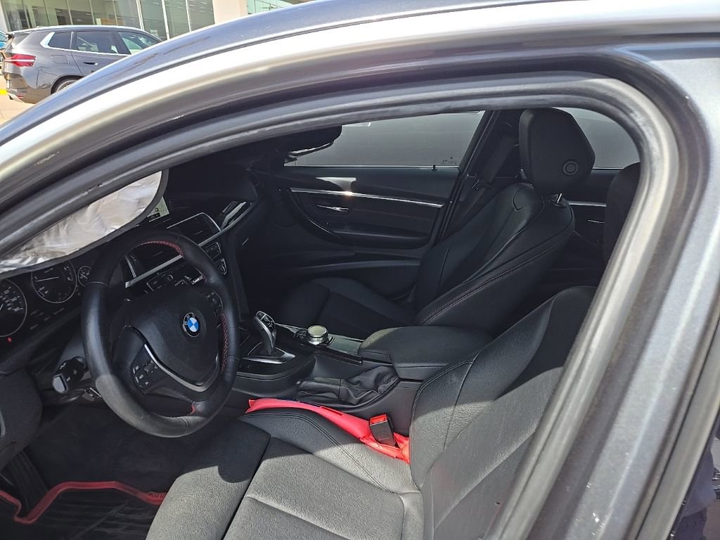Used 2018 BMW 328d xDrive Sedan image 3
