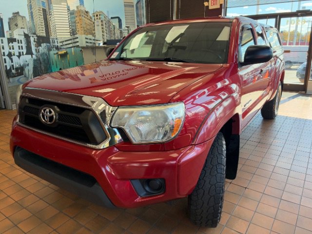Used 2012 Toyota Tacoma 4x4 Access Cab w/ SR5 Pkg image 8