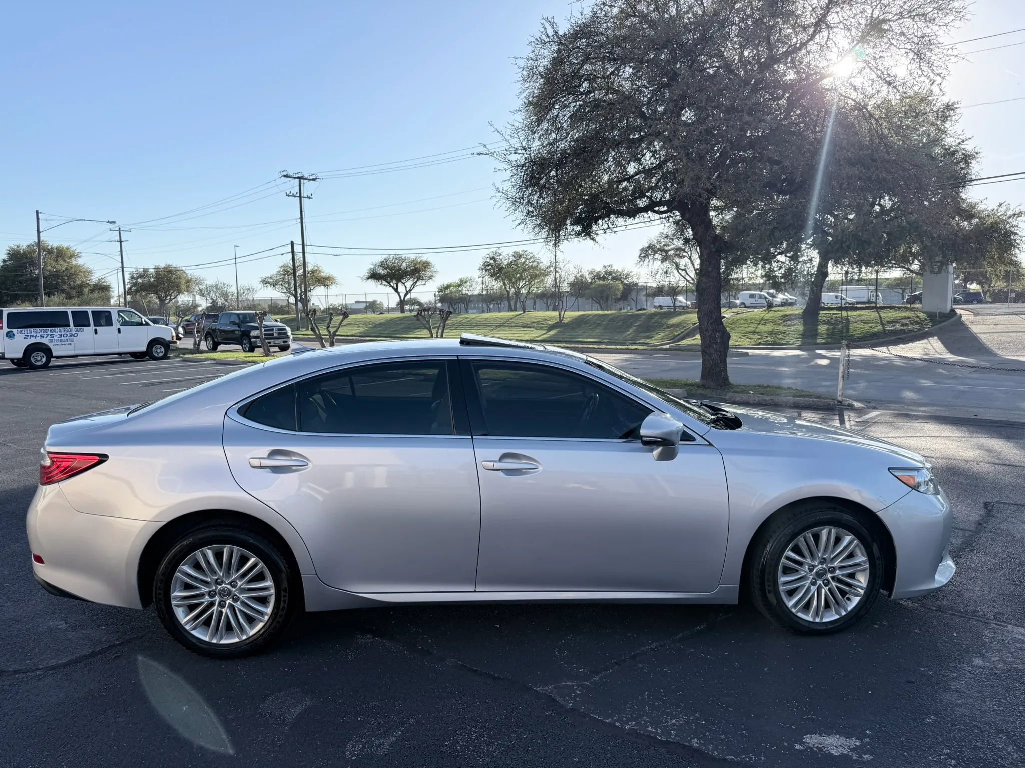 Used 2014 Lexus ES 350 ES 350 Sedan 4D w/ Luxury Package image 4