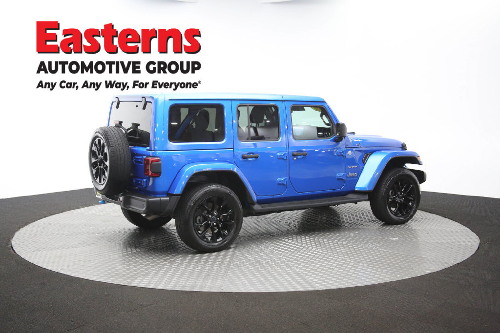 Used 2024 Jeep Wrangler Unlimited Sahara w/ Technology Group AWD/4WD image 44