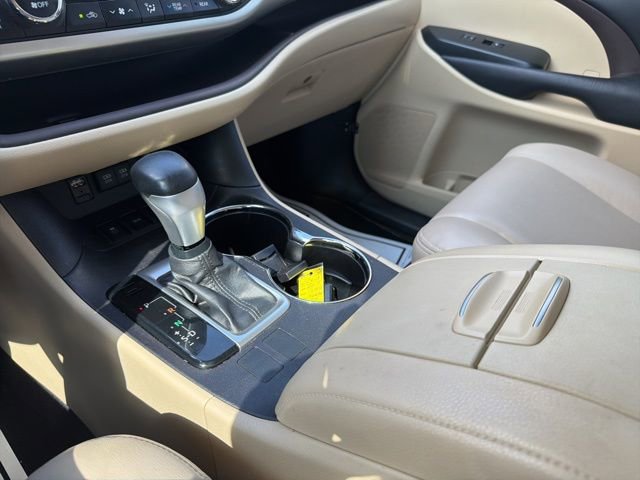 Used 2017 Toyota Highlander XLE image 26