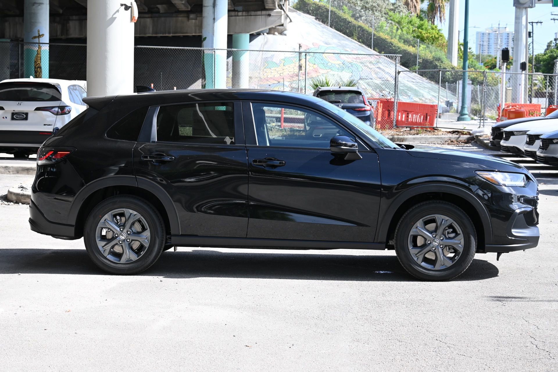 New 2026 Honda HR-V LX image 4
