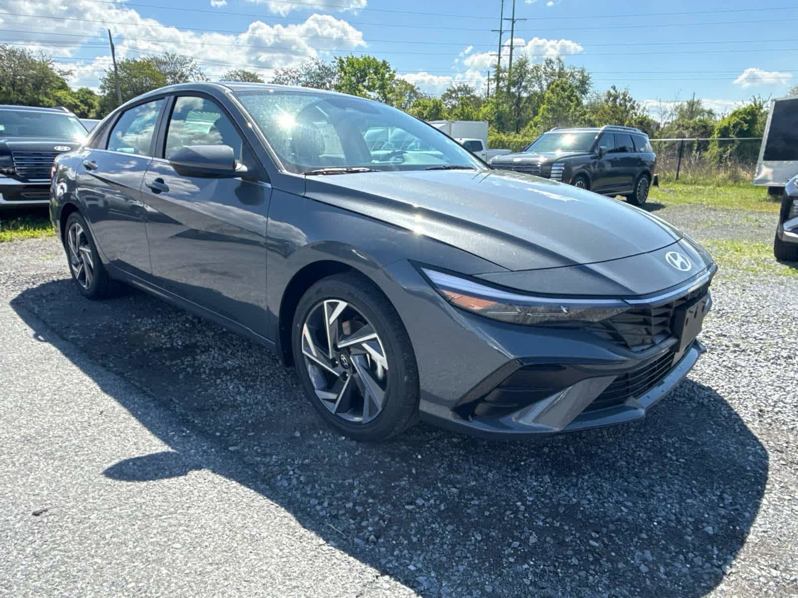 New 2026 Hyundai Elantra Limited FWD image 11