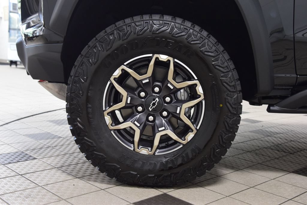 New 2026 Chevrolet Colorado ZR2 w/ Technology Package AWD/4WD image 31