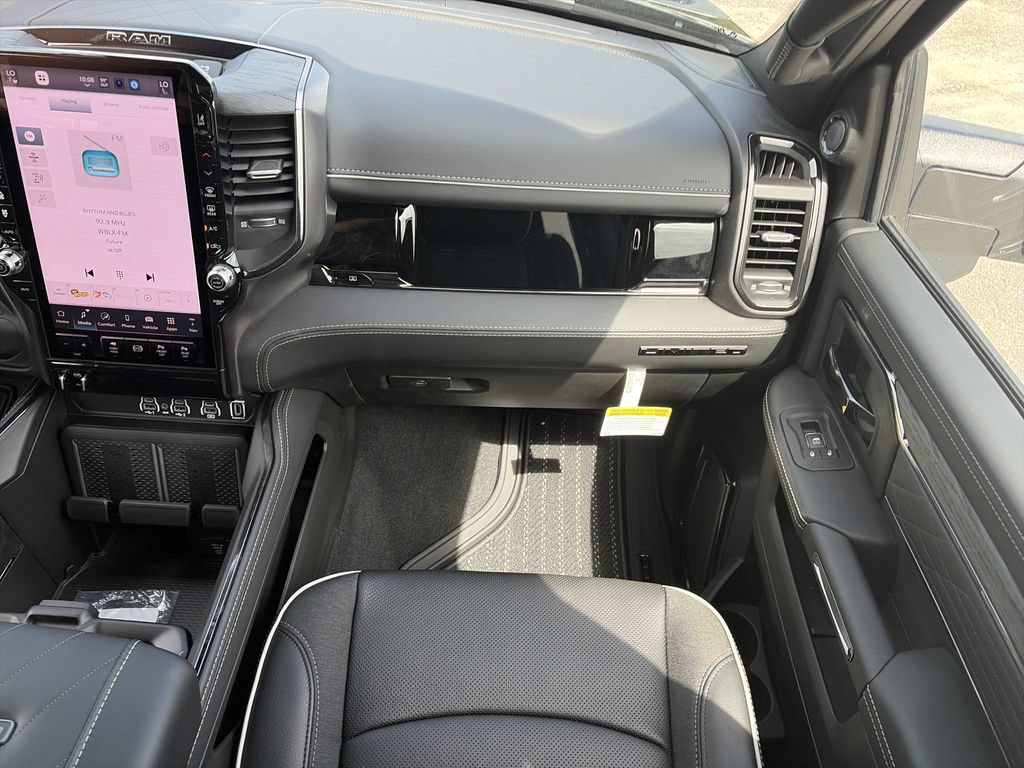 New 2026 RAM 2500 Limited AWD/4WD image 15