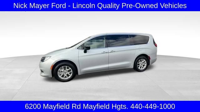Used 2024 Chrysler Voyager LX image 30