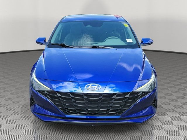 Used 2021 Hyundai Elantra SE FWD image 2