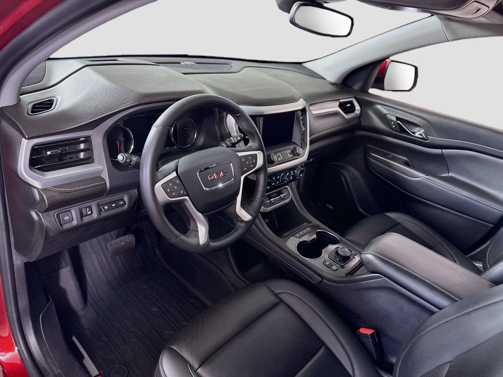 Used 2023 GMC Acadia SLT w/ Technology Package AWD/4WD image 3