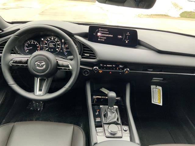 New 2026 MAZDA MAZDA3 Hatchback w/Premium Plus Pkg image 8