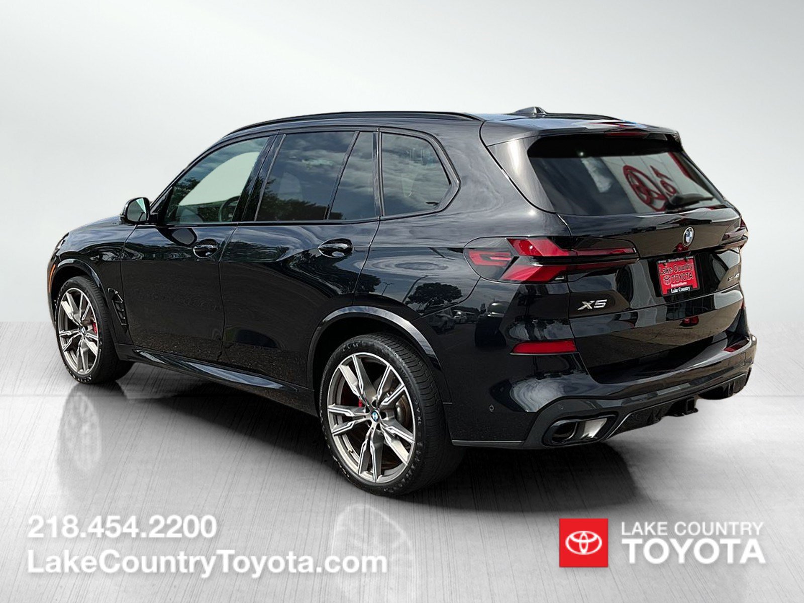 Used 2024 BMW X5 xDrive40i AWD/4WD image 3
