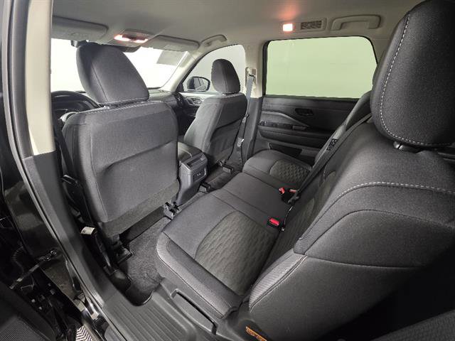 Used 2025 Nissan Pathfinder S w/ Cargo Package image 27