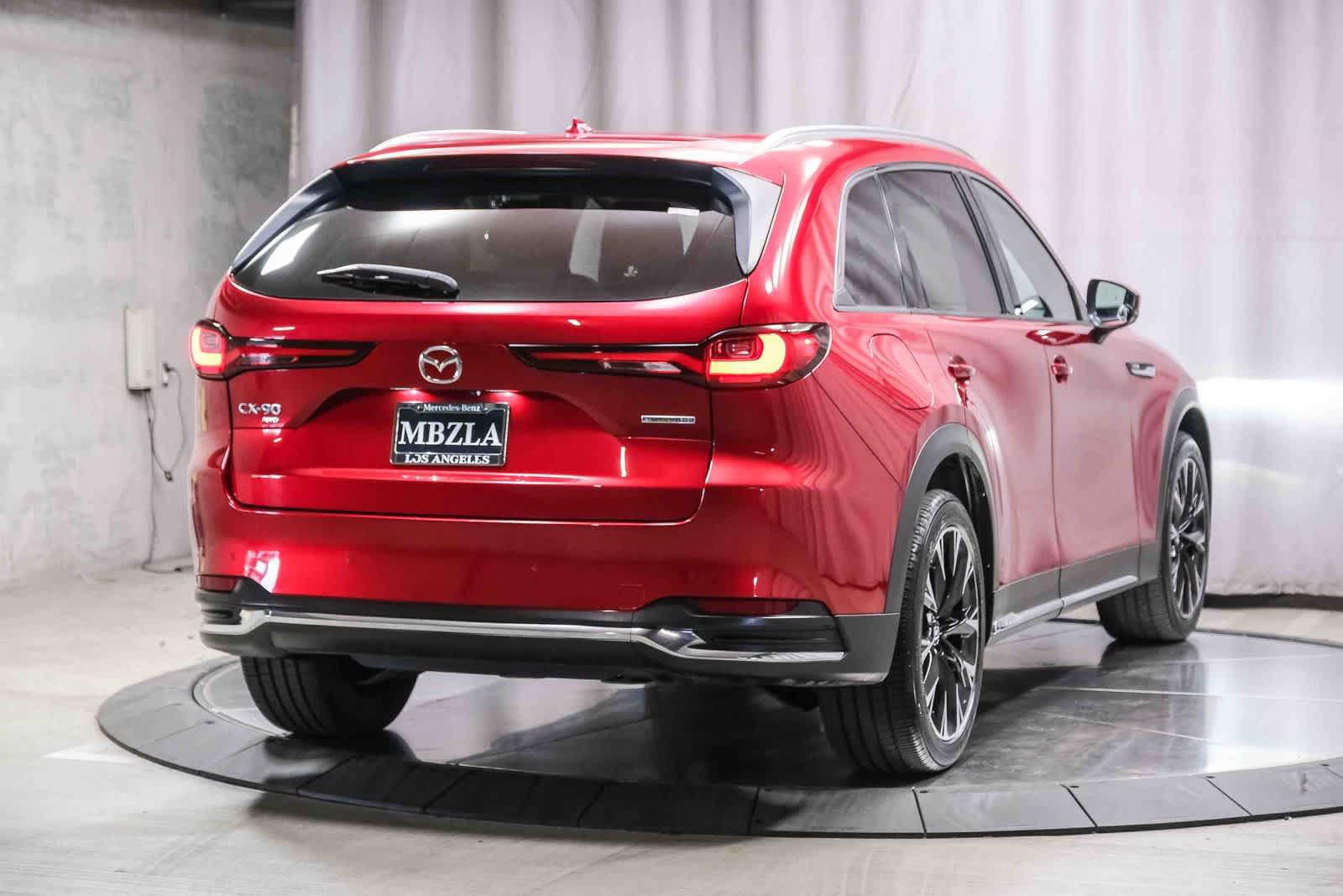 Used 2024 MAZDA CX-90 Plug-In Hybrid w/ Premium Pkg AWD/4WD image 4