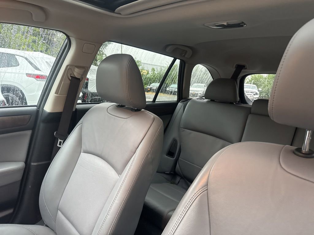 Used 2018 Subaru Outback 3.6R Limited image 24