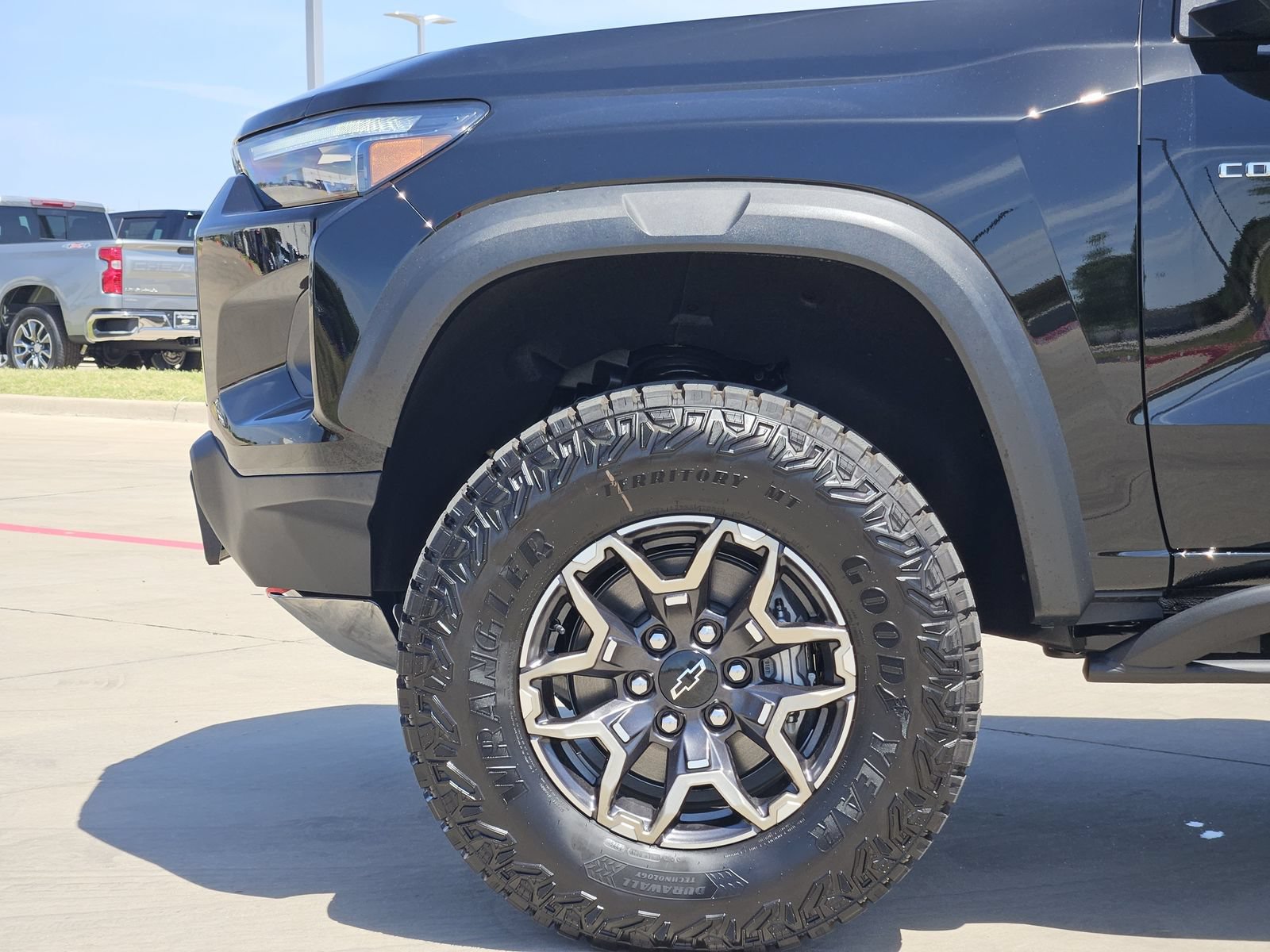New 2026 Chevrolet Colorado ZR2 w/ Technology Package AWD/4WD image 11