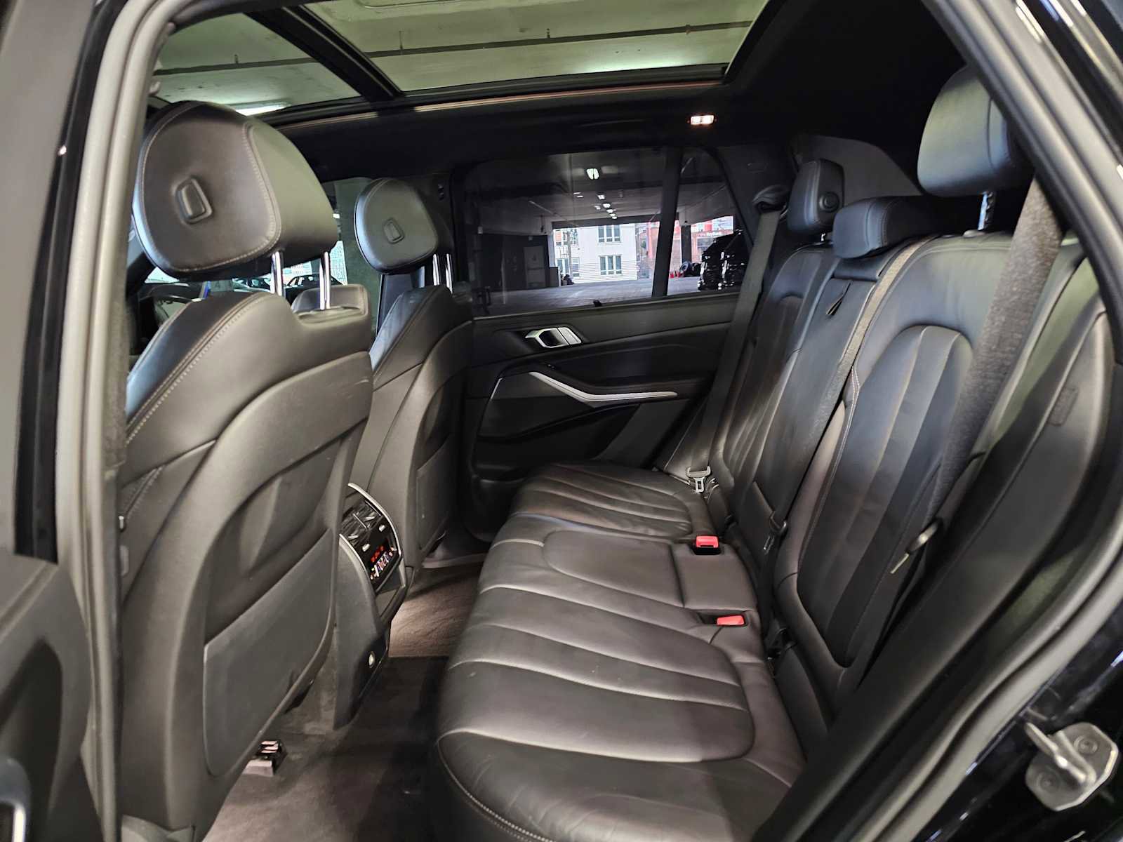Used 2022 BMW X5 xDrive40i AWD/4WD image 39