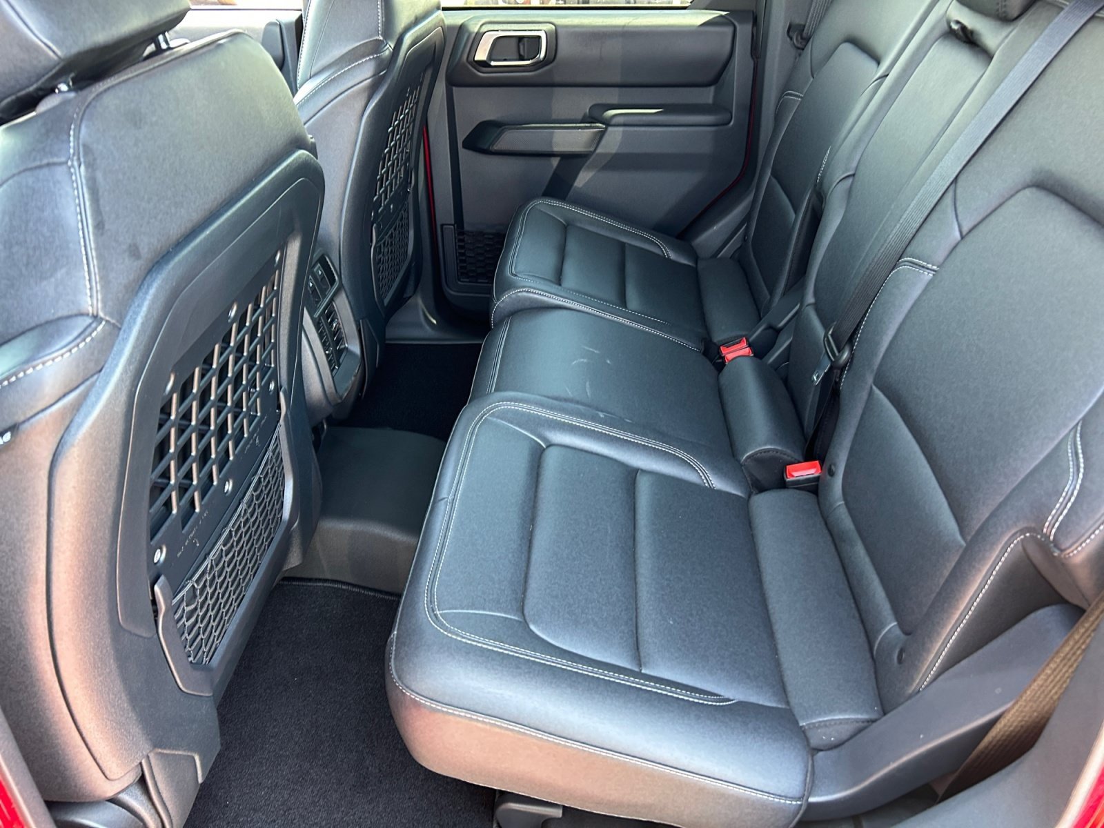 New 2025 Ford Bronco Badlands w/ Sasquatch Package AWD/4WD image 17