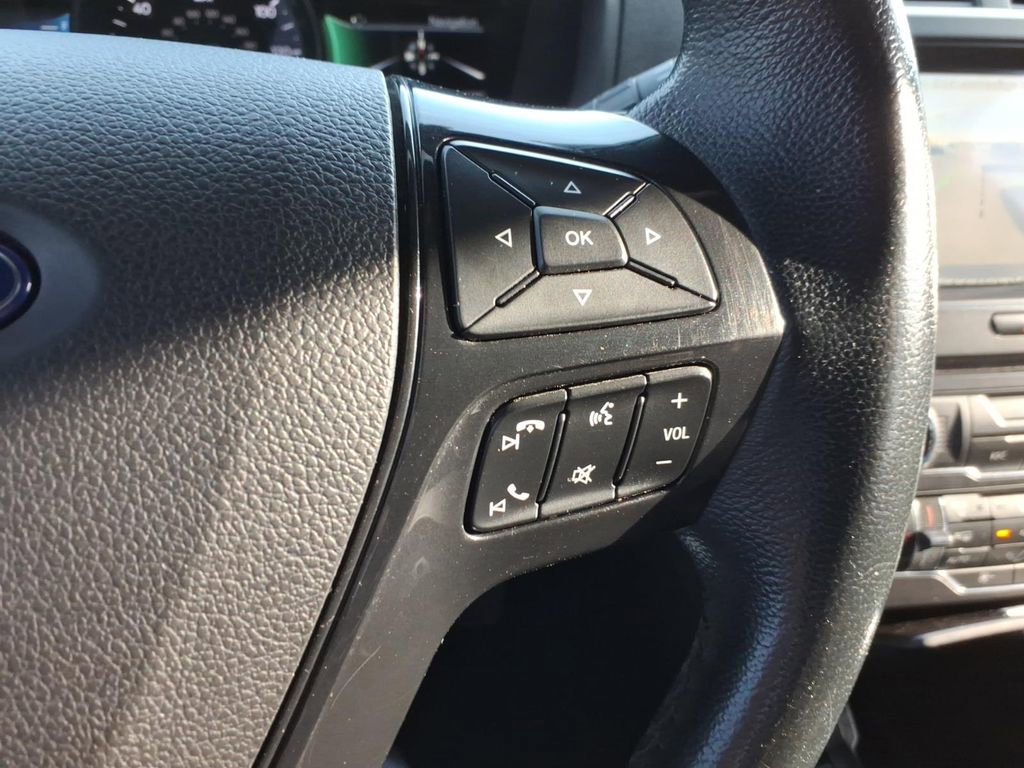 Used 2017 Ford Explorer XLT w/ Equipment Group 202A FWD image 23