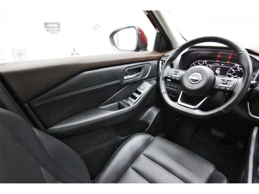 Used 2023 Nissan Rogue SV w/ SV Premium B Package FWD image 6