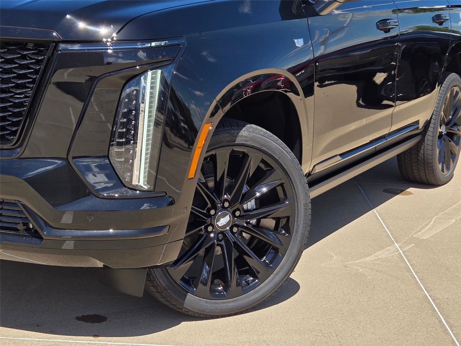 New 2026 Cadillac Escalade Platinum Sport w/ LPO, ONYX Package AWD/4WD image 7