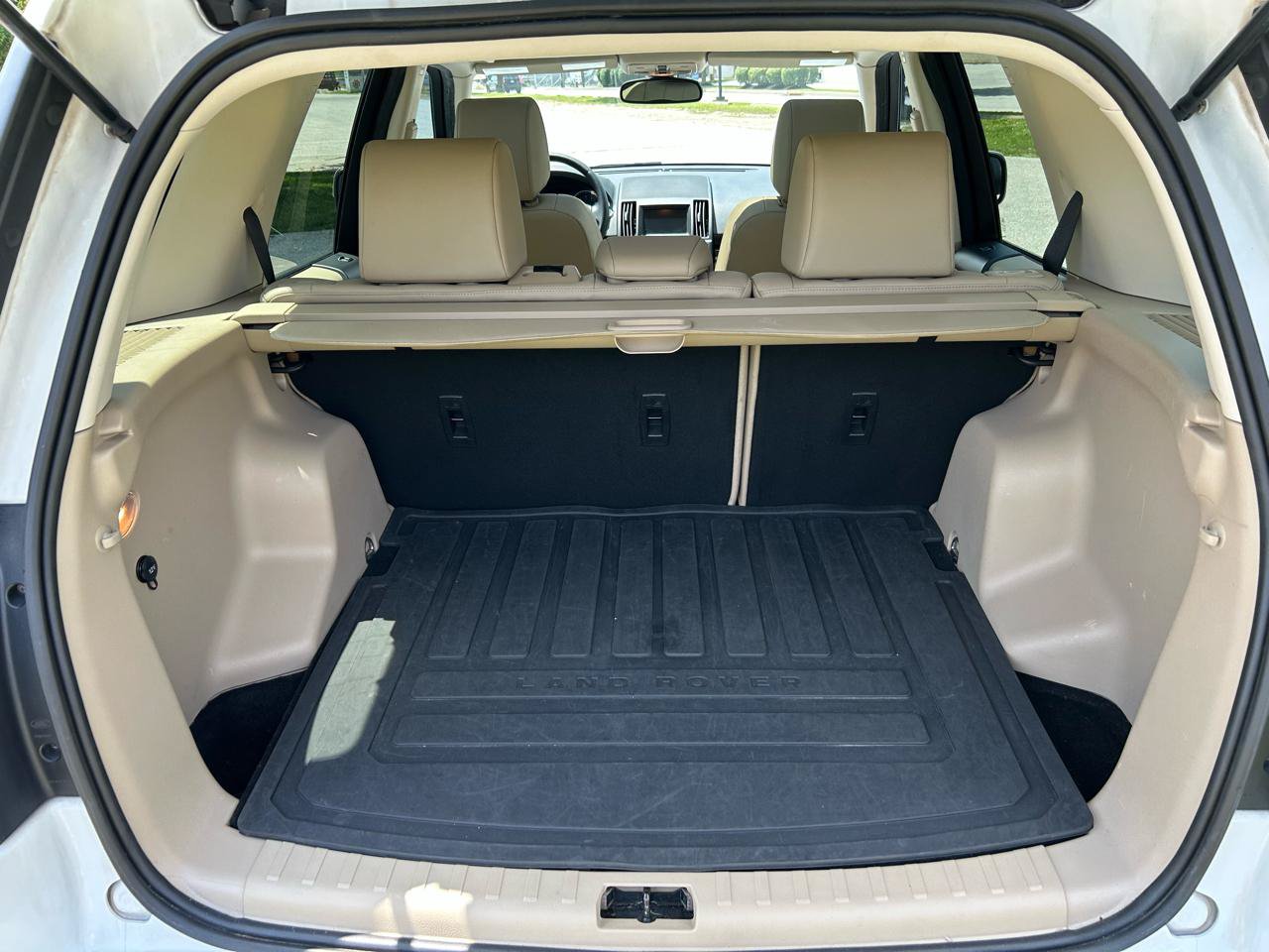 Used 2014 Land Rover LR2 HSE AWD/4WD image 19