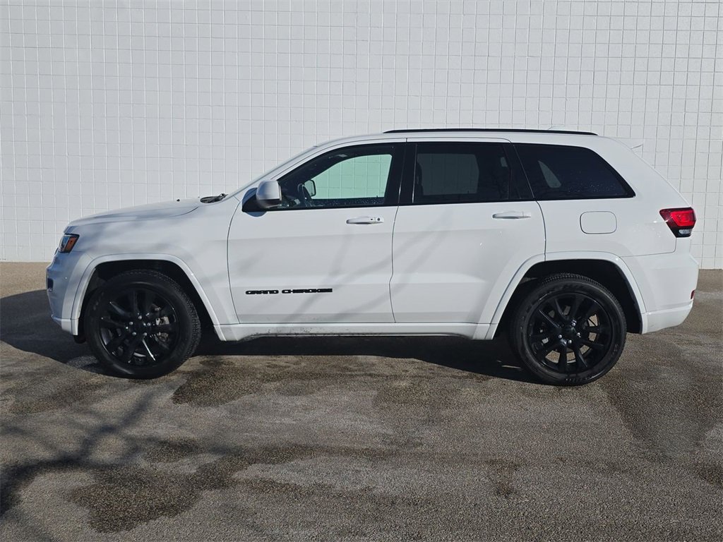 Used 2020 Jeep Grand Cherokee Altitude image 10