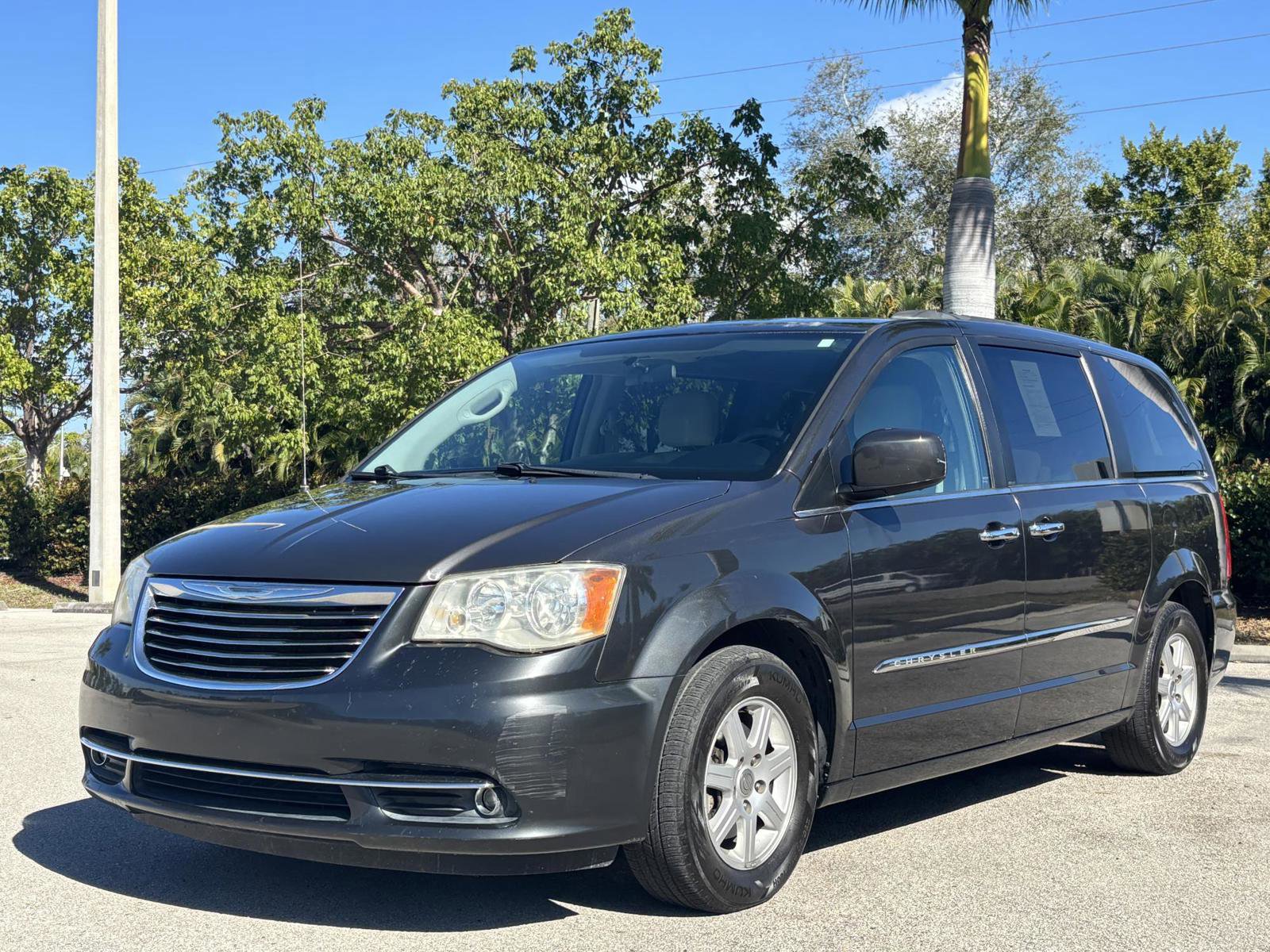Used 2011 Chrysler Town & Country Touring w/ Security Group image 2