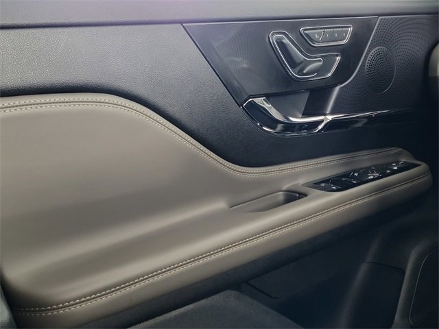 Certified 2023 Lincoln Corsair Reserve w/ Equipment Group 201A image 37