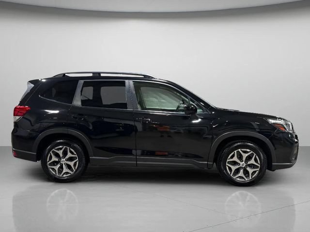 Used 2019 Subaru Forester Premium AWD/4WD image 2