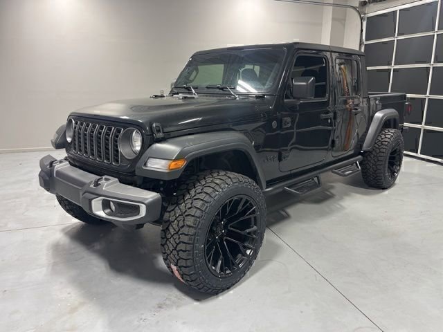 New 2026 Jeep Gladiator Sport image 3