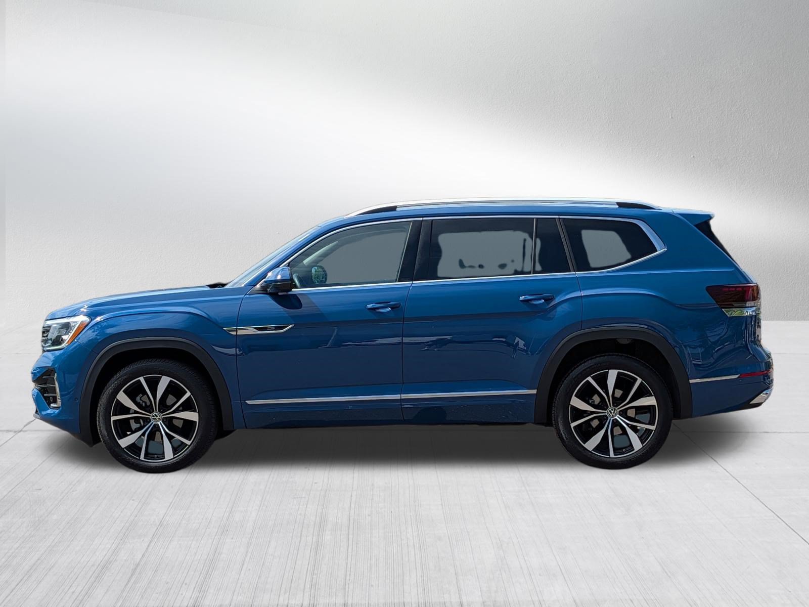 Certified 2025 Volkswagen Atlas SEL Premium R-Line AWD/4WD image 4