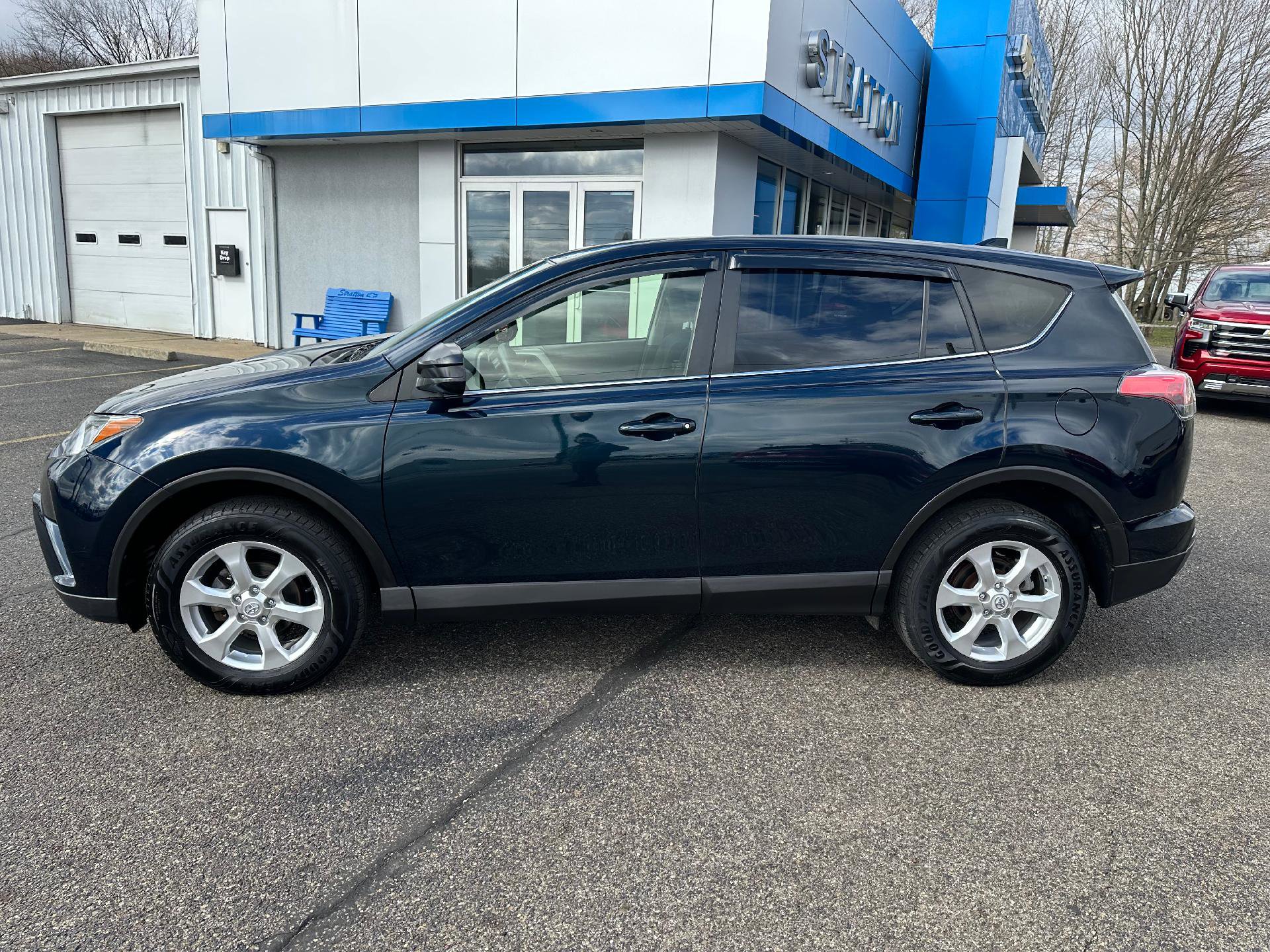 Used 2018 Toyota RAV4 LE w/ All Weather Liner Package image 10
