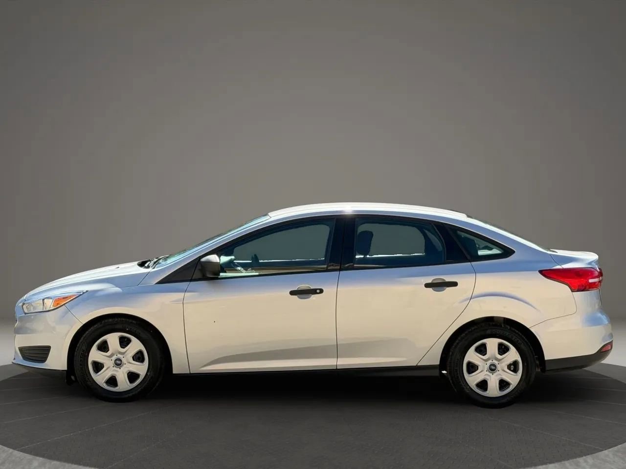 Used 2017 Ford Focus S image 6