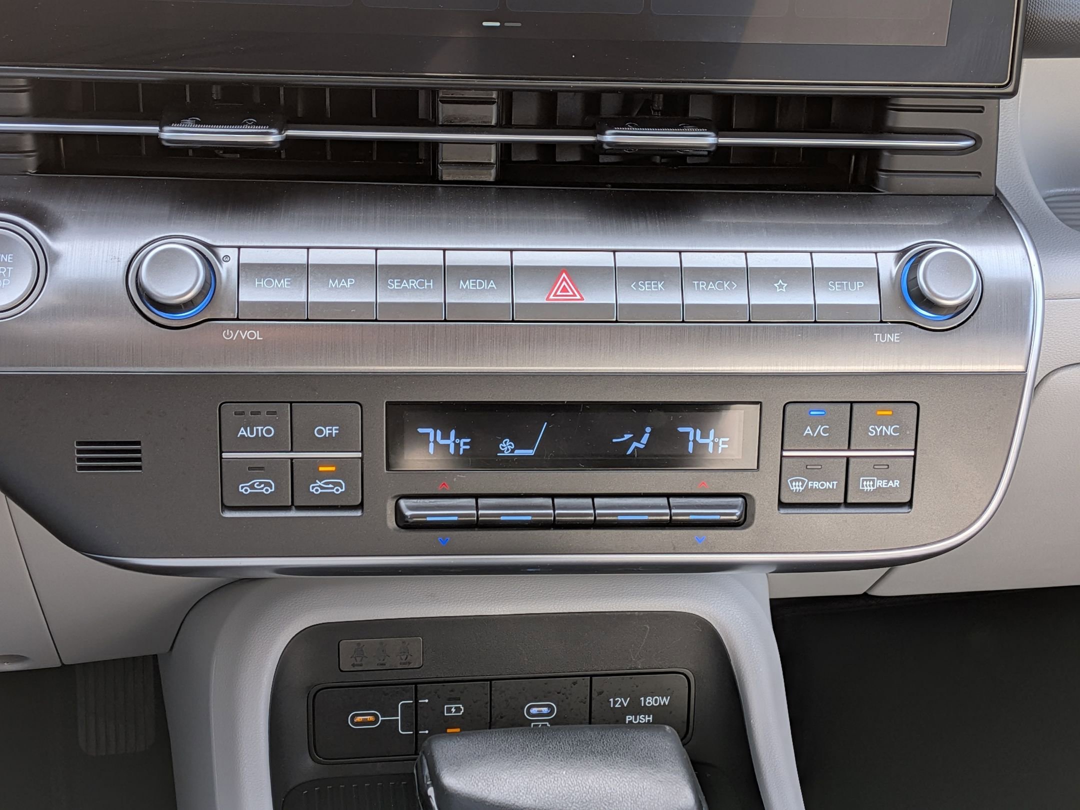 Used 2025 Hyundai Kona SEL image 24