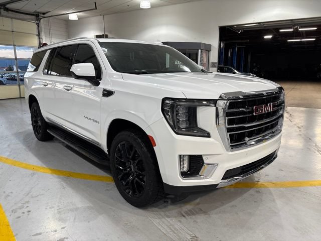 Used 2023 GMC Yukon XL SLT AWD/4WD image 9