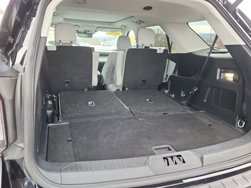 Used 2025 Ford Explorer Platinum w/ LUX Leather Package image 13