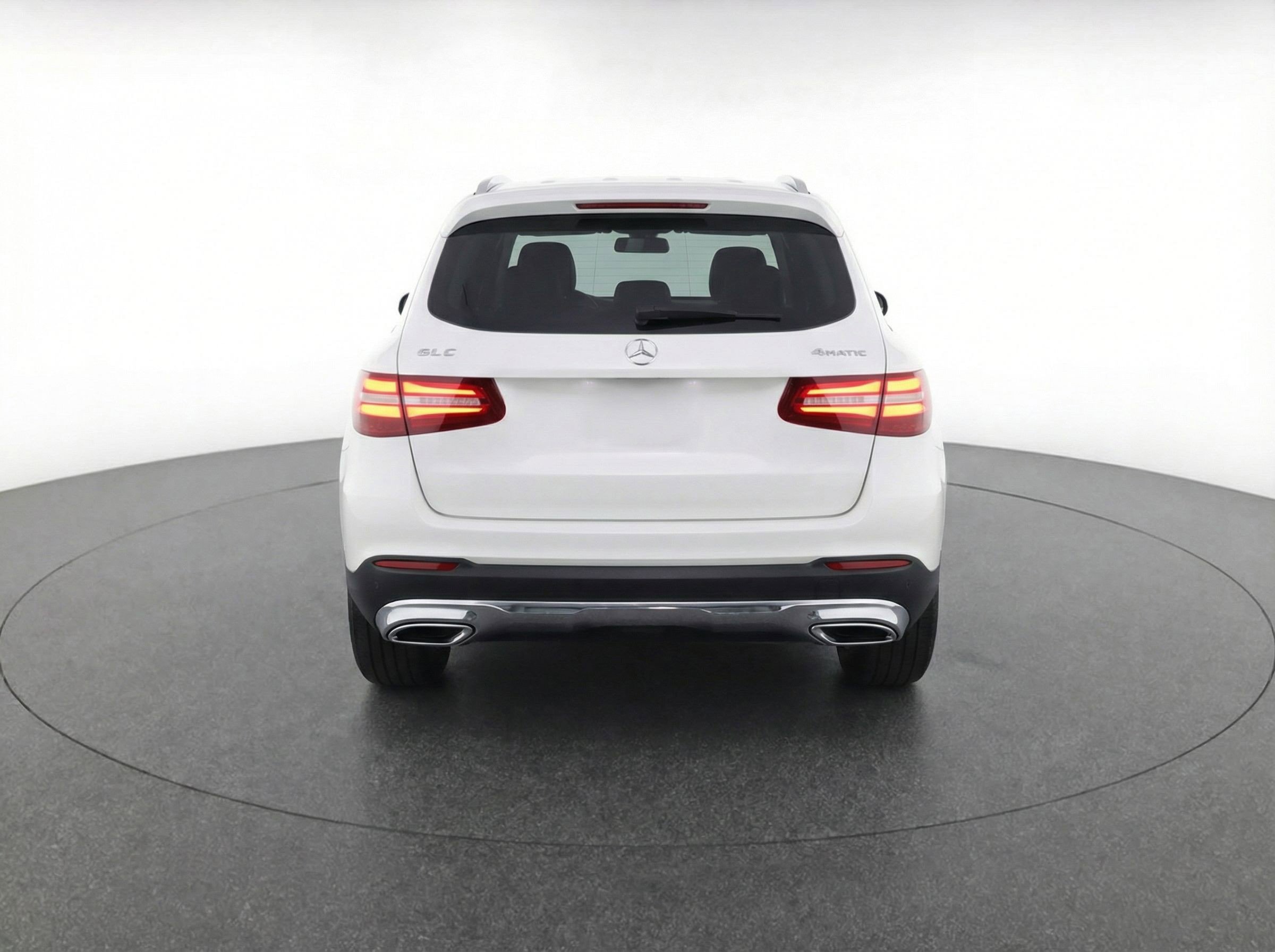 Used 2024 Mercedes-Benz GLC 300 4MATIC image 7