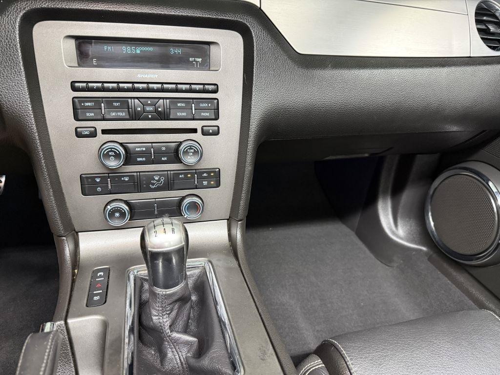 Used 2010 Ford Mustang GT RWD image 28