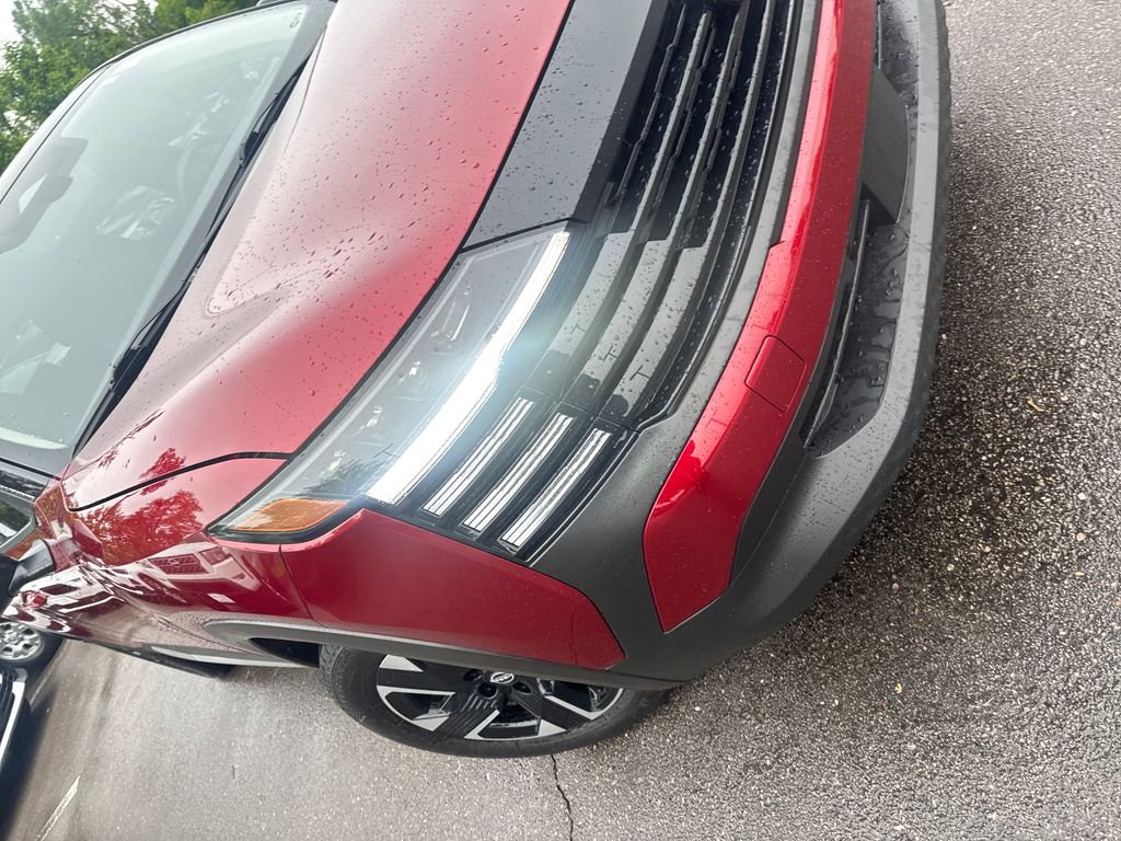 Used 2025 Nissan Kicks SV w/ Illumination Package AWD/4WD image 35