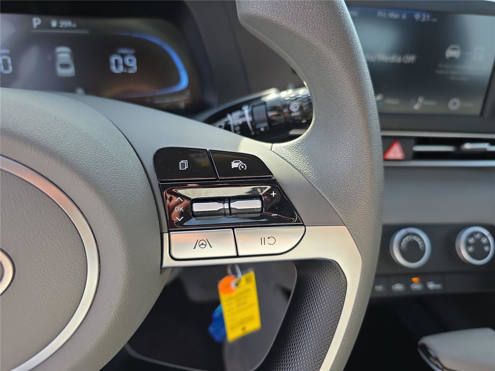 Certified 2024 Hyundai Elantra SE image 23