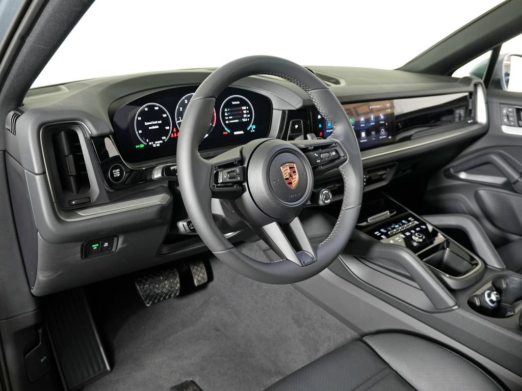 Certified 2026 Porsche Cayenne Coupe AWD/4WD image 4