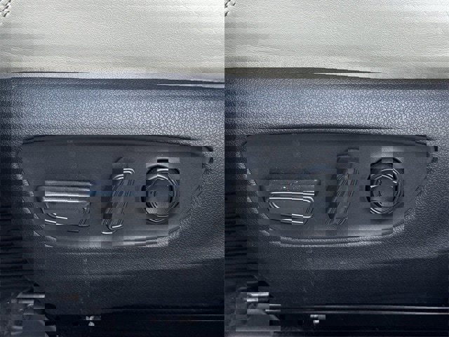 Used 2020 Toyota RAV4 Limited image 30