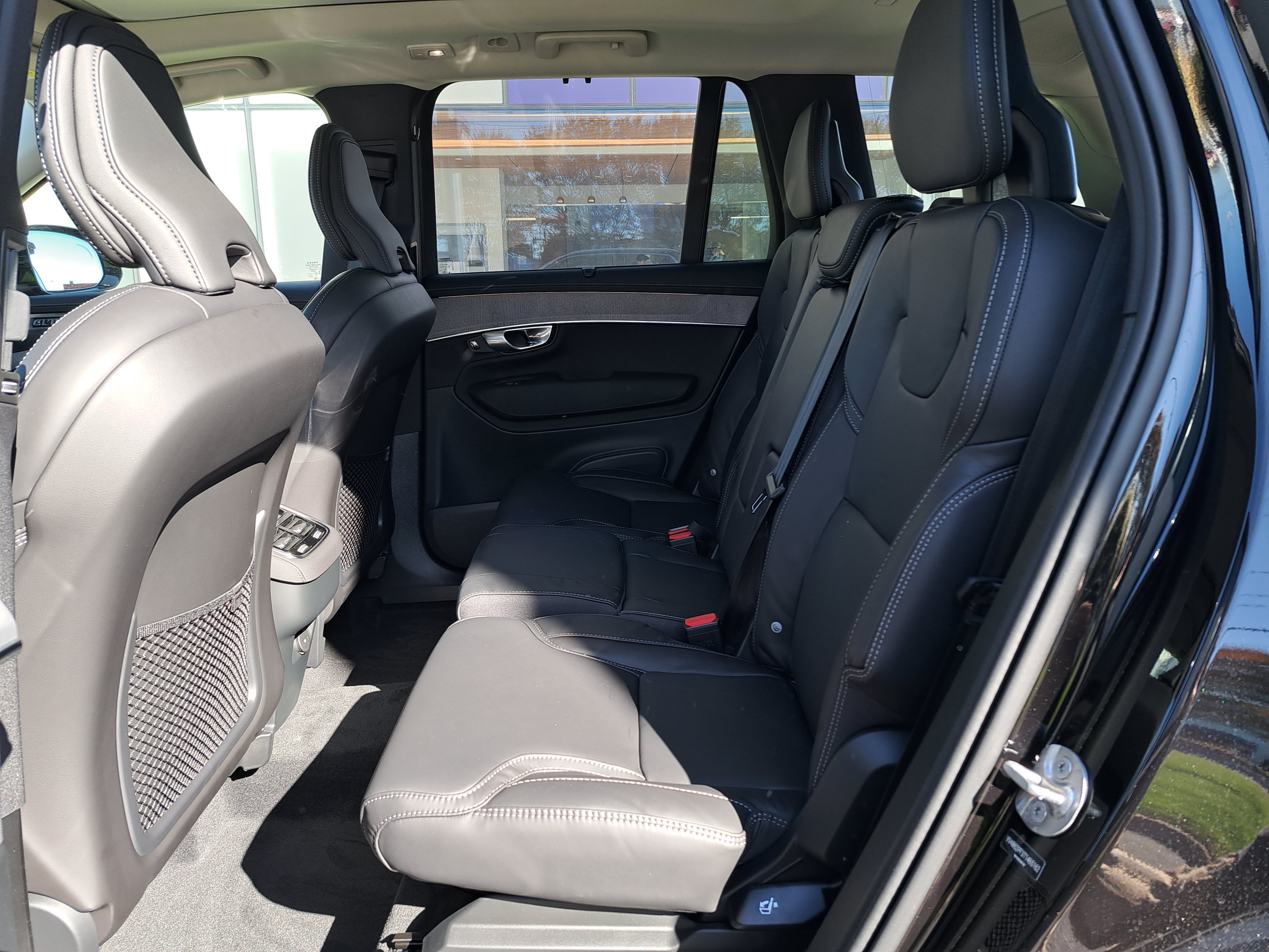 New 2026 Volvo XC90 B6 Ultra w/ Protection Package AWD/4WD image 7