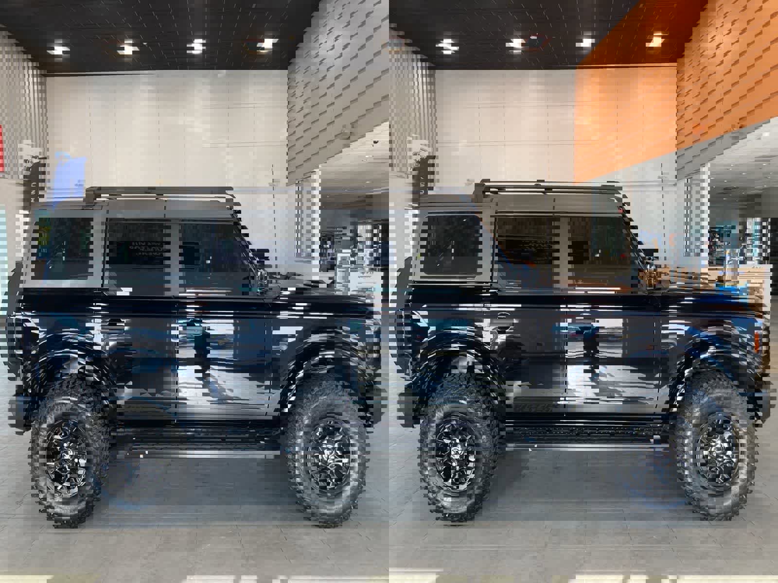 Used 2023 Ford Bronco Wildtrak AWD/4WD image 4