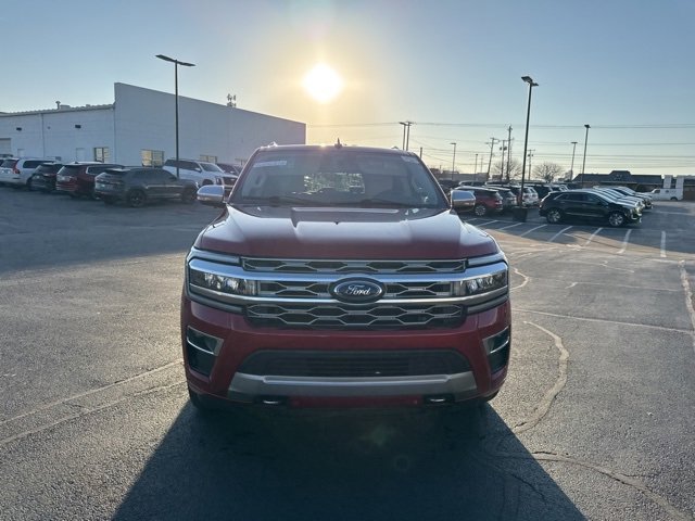 Used 2022 Ford Expedition Platinum image 2