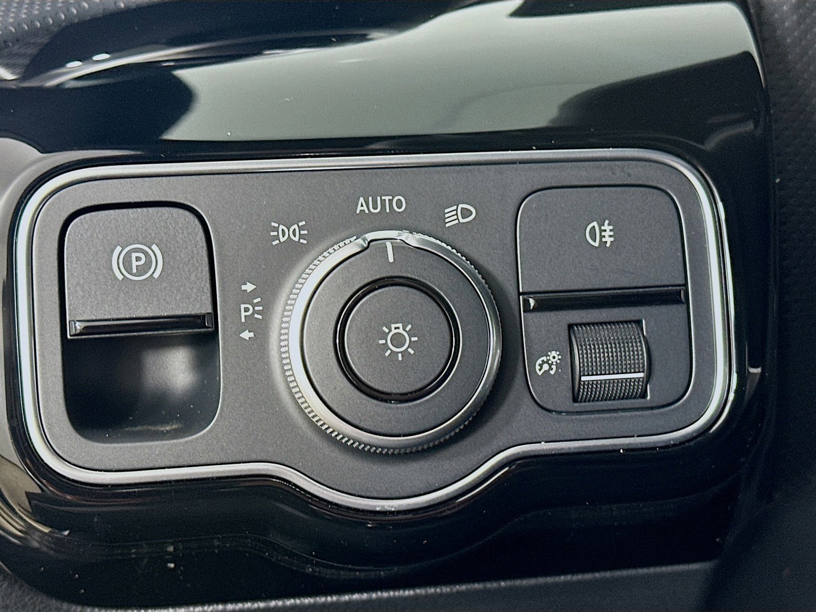 Certified 2025 Mercedes-Benz CLA 250 4MATIC image 10