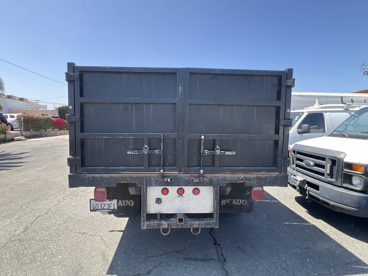 Used 2005 Ford F550 2WD Crew Cab Super Duty image 4